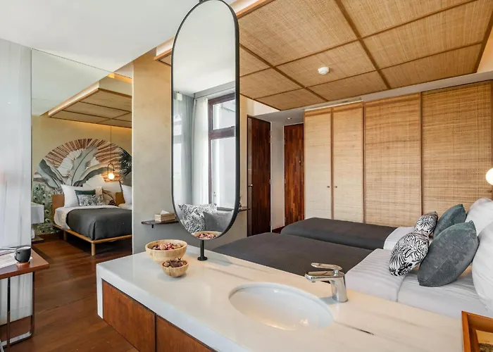 Hotel The Isvara By Cove 4*
