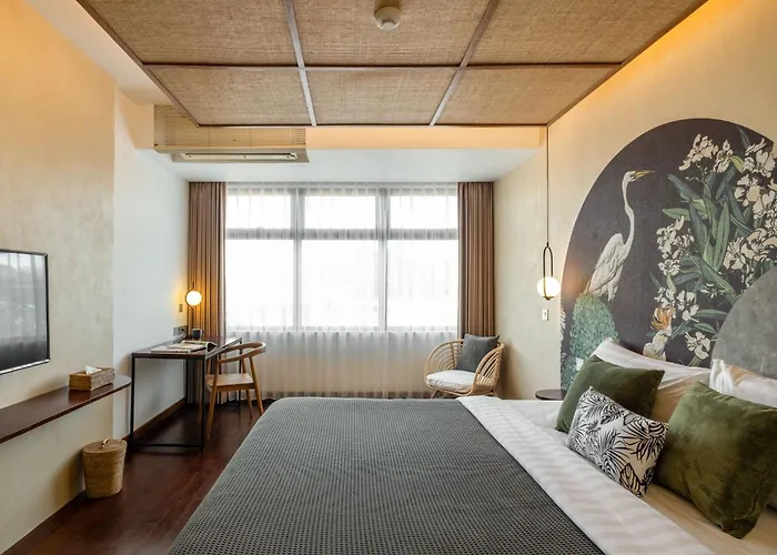 The Isvara By Cove Hotel Seminyak (Bali)